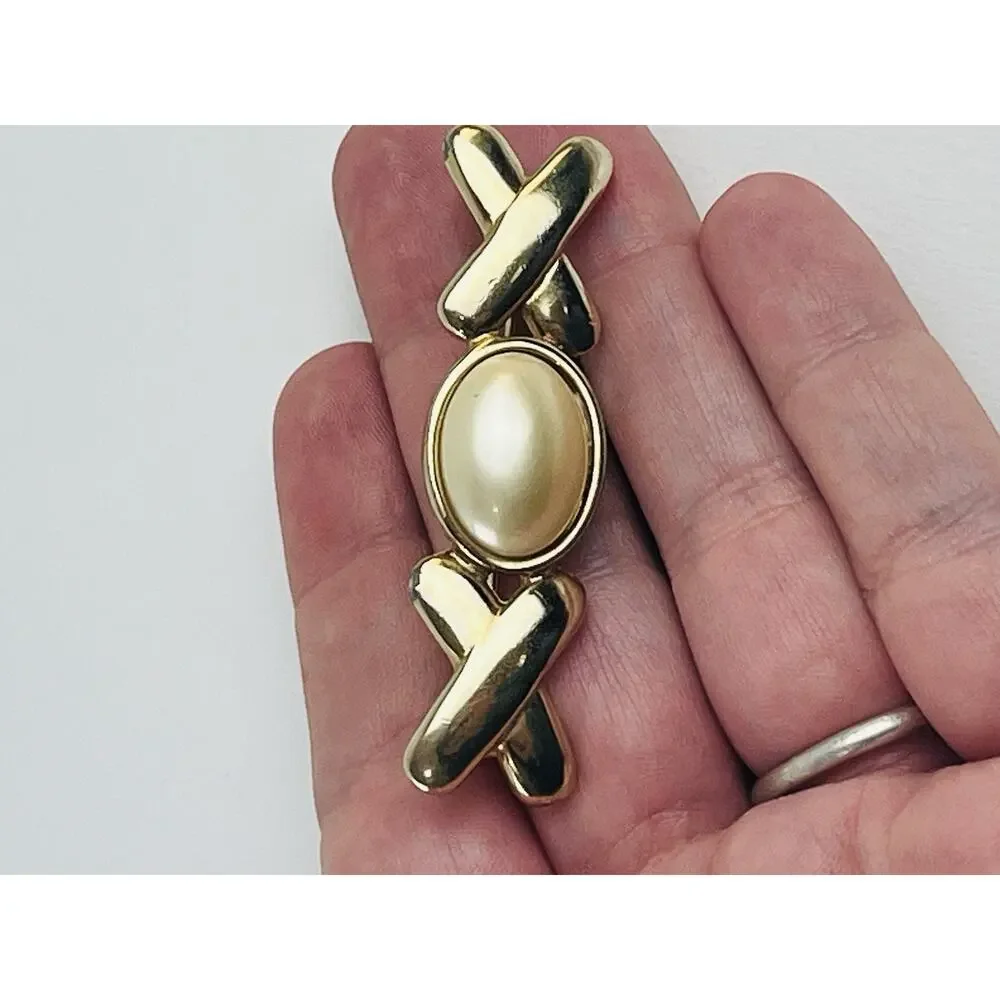 Vintage CAROLEE Brooch Gold Tone Cabochon Pearl Pin XO Faux Twist Criss Cross ex